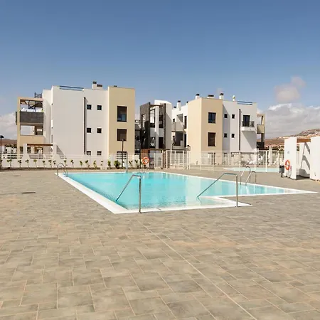 En Residencia De Lujo Con Terraza Y Piscina * La Guirra