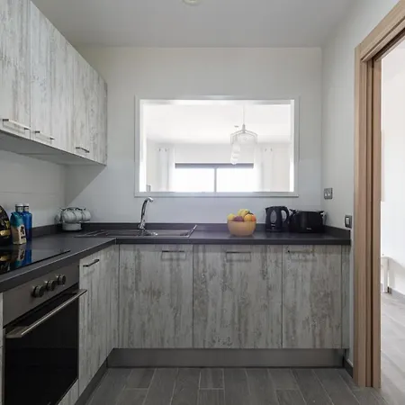 Апартаменты Homeforguest En Residencia De Lujo Con Terraza Y Piscina Ла-Гирра