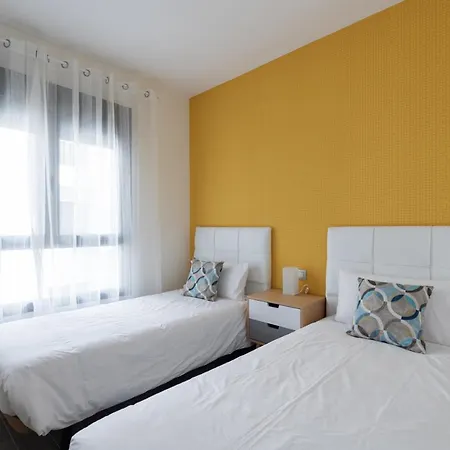 Апартаменты Homeforguest En Residencia De Lujo Con Terraza Y Piscina