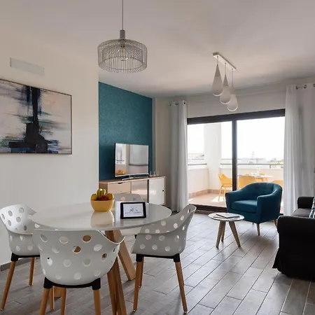 Homeforguest En Residencia De Lujo Con Terraza Y Piscina アパート