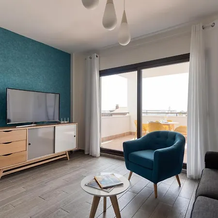 Homeforguest En Residencia De Lujo Con Terraza Y Piscina アパート La Guirra